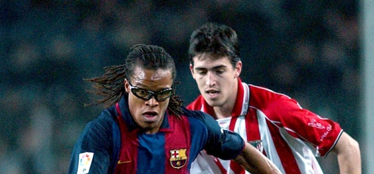 关于阿贾克斯新援范德贝克获赞主帅戴维斯的信息