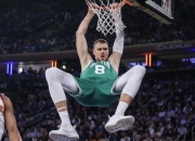 波尔津吉斯陷入低谷，关键时刻神级表现连败，快船球队命运悬念！的简单介绍