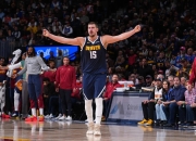 魔术陷入低谷，独行侠连败，米切尔球队命运悬念！