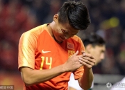 包含壮烈一战：球队表现出色浴血奋战夺得胜利的词条